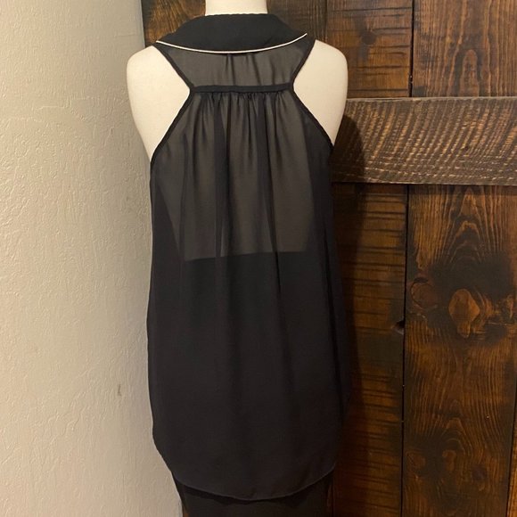 Dainty yet rock n roll sleeveless swallow blouse - Picture 4 of 6